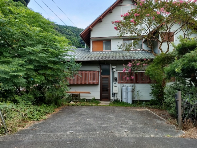 軒先P 西浦立保駐車場