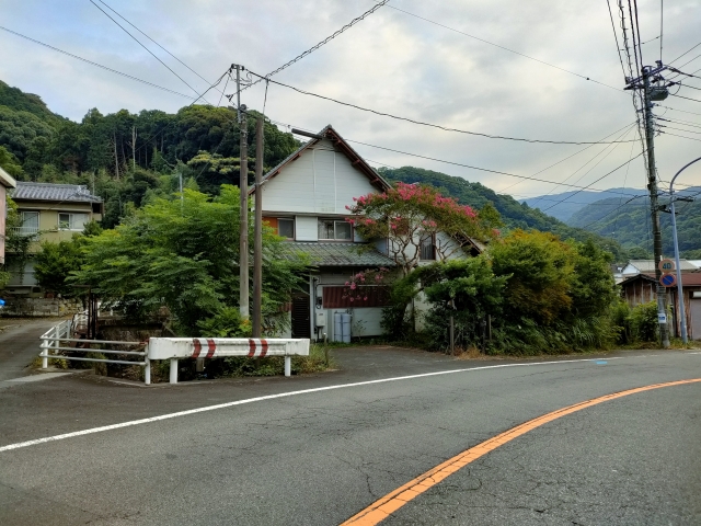 軒先P 西浦立保駐車場 写真.4